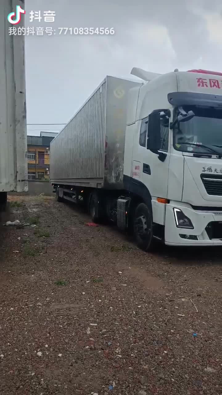一人一车跑快递