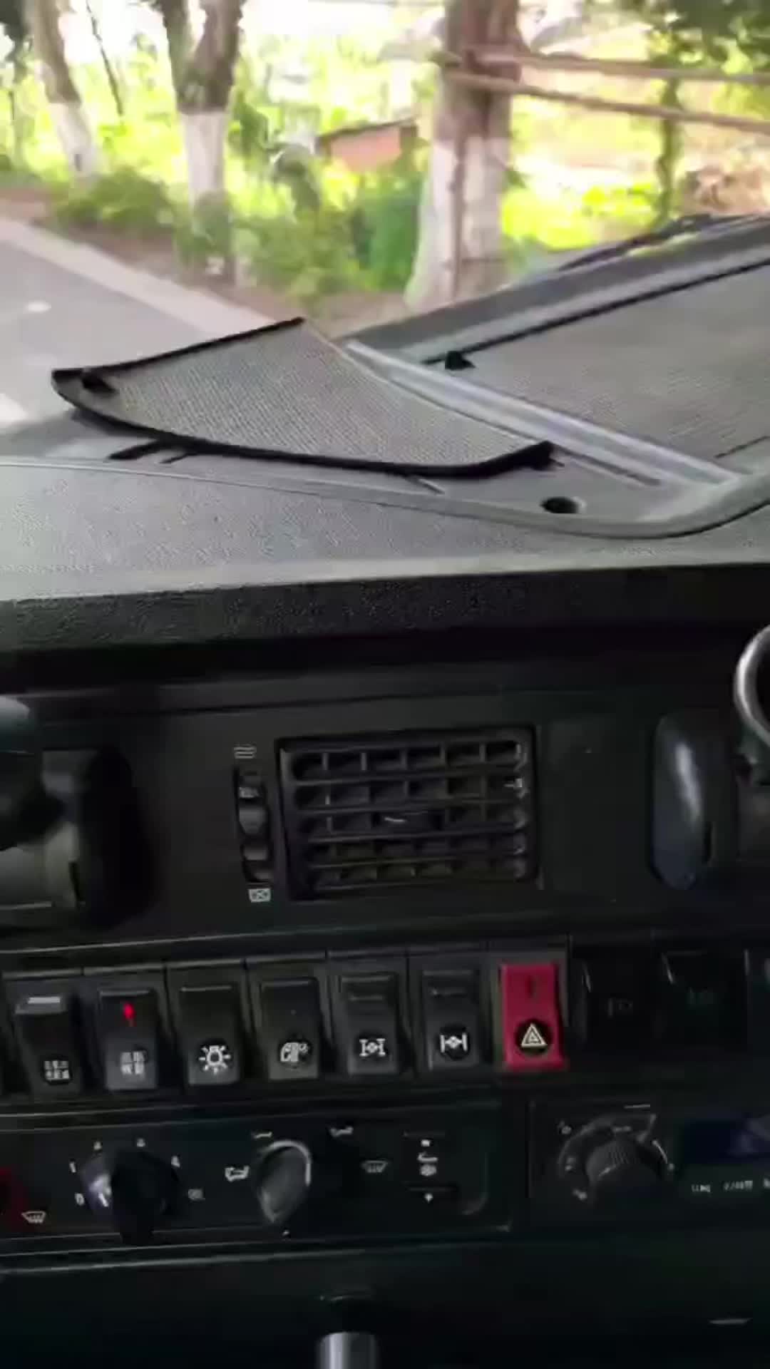 老师傅些帮忙瞧瞧这是什么问题杰狮430牵引车