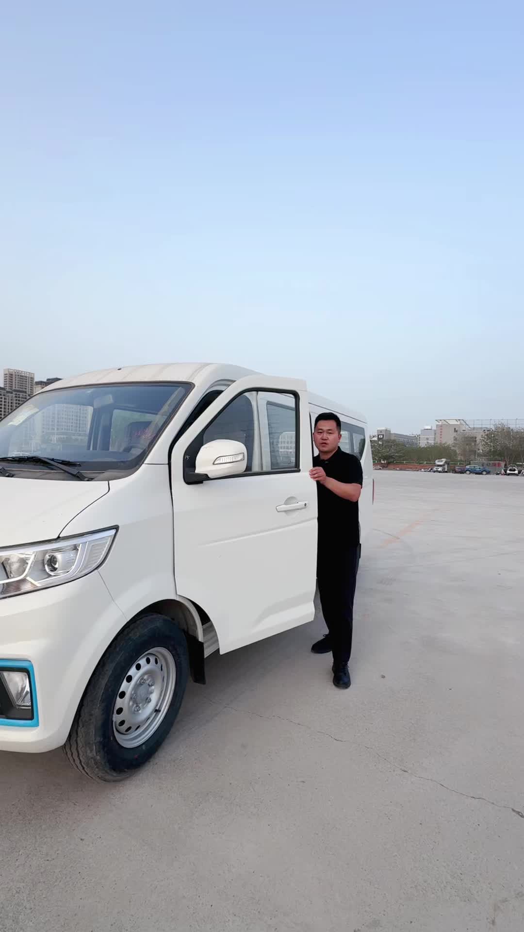 补贴后4万多，长安跨越星V7