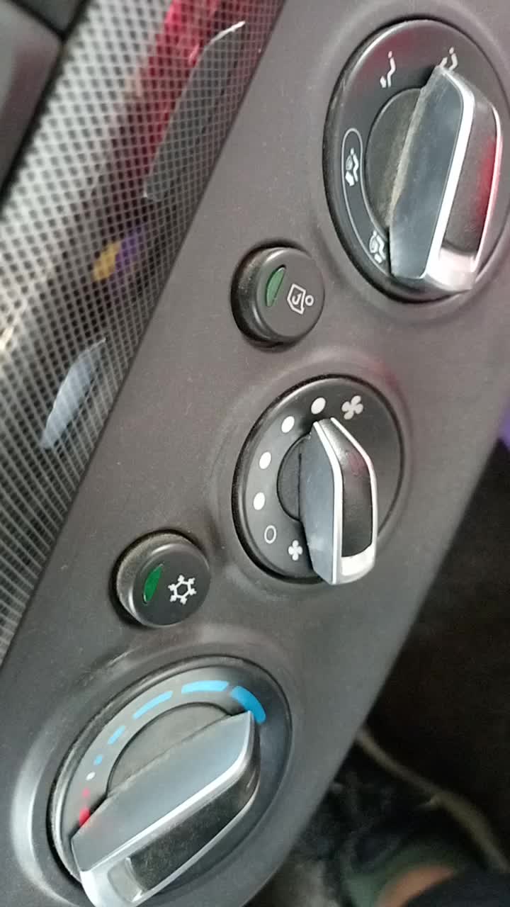 奥铃CTS，这两个圆的按建有什么用处？