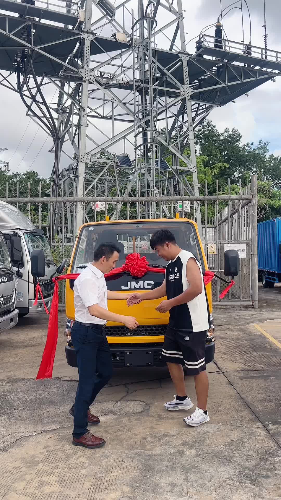 恭喜王总喜提新车《江铃顺达双长整》