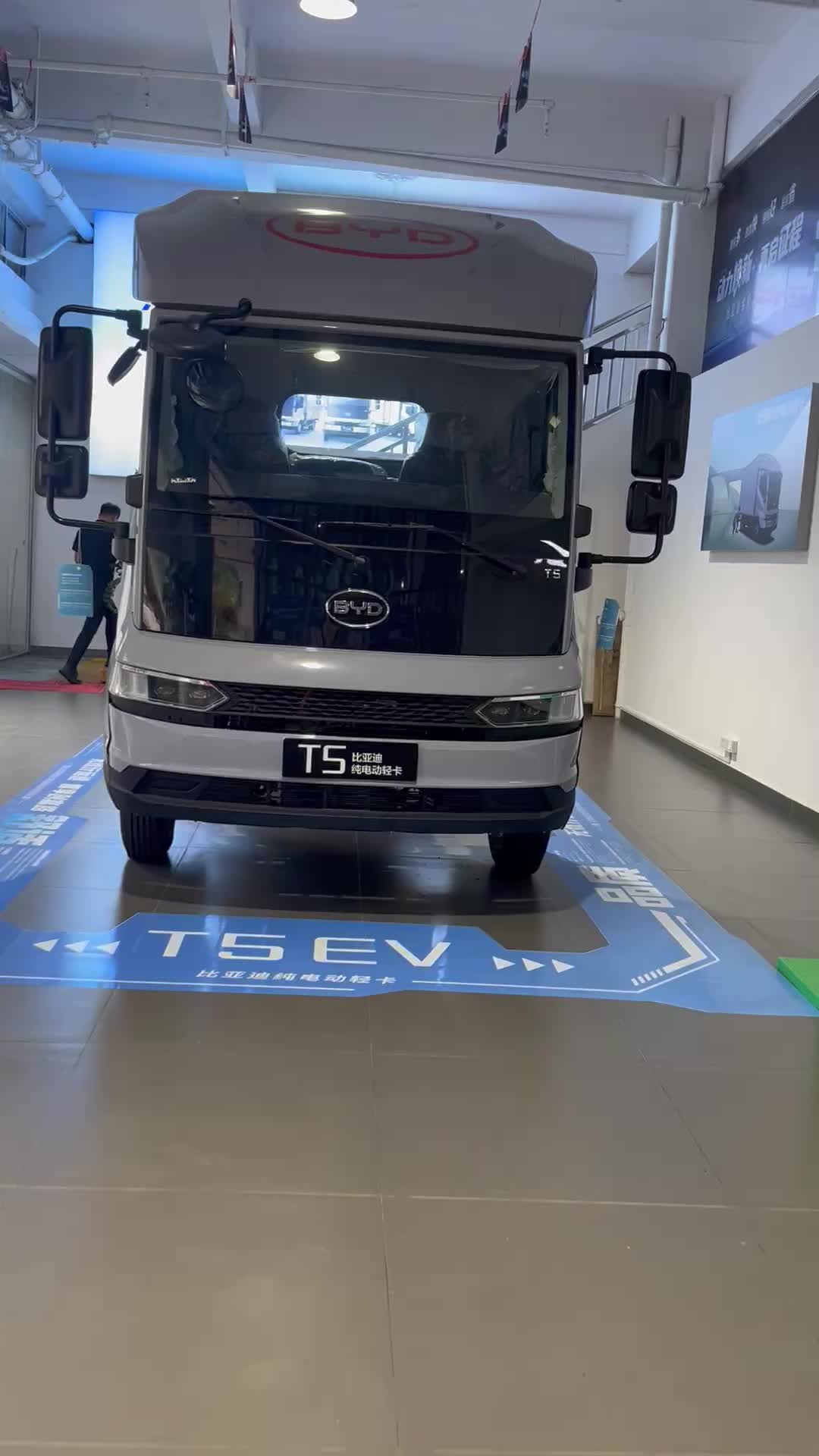 比亚迪年中大放价，进店有优惠