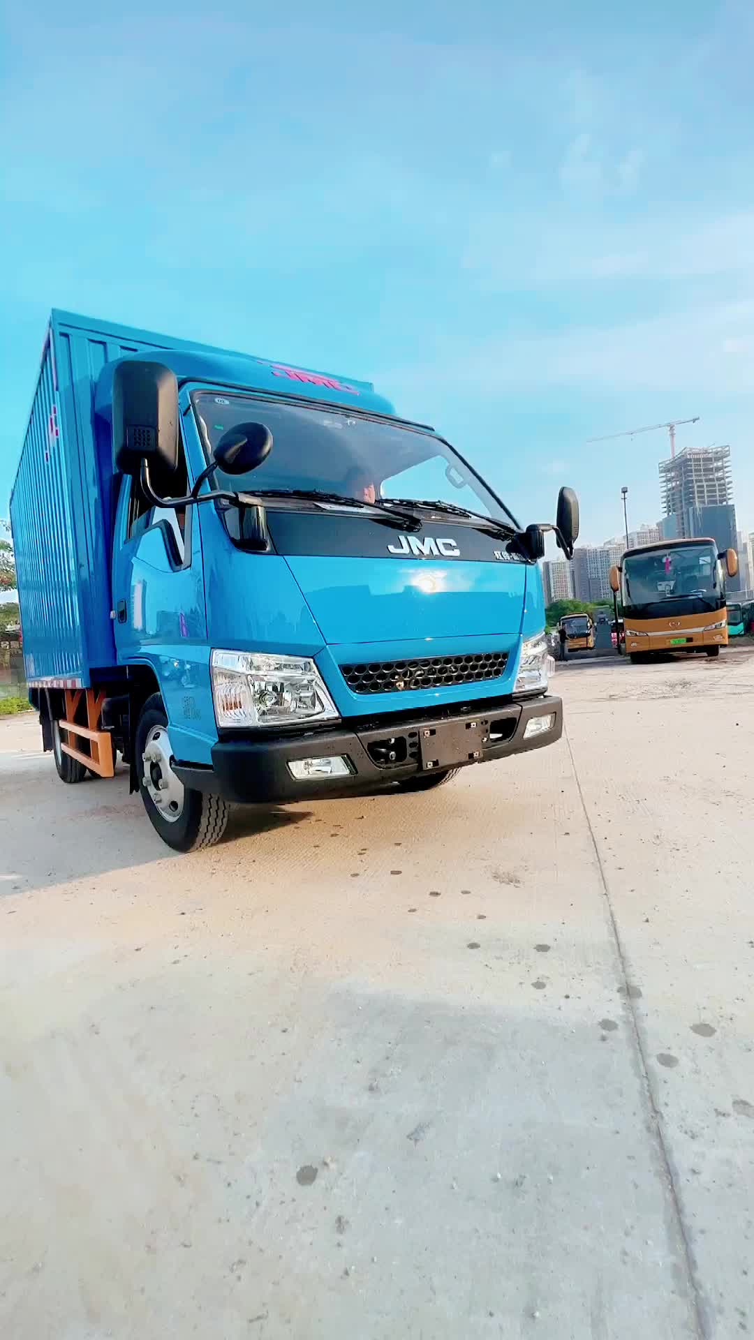 江铃顺达将以满腔热情拥抱每一个挑战，开启全新篇章……