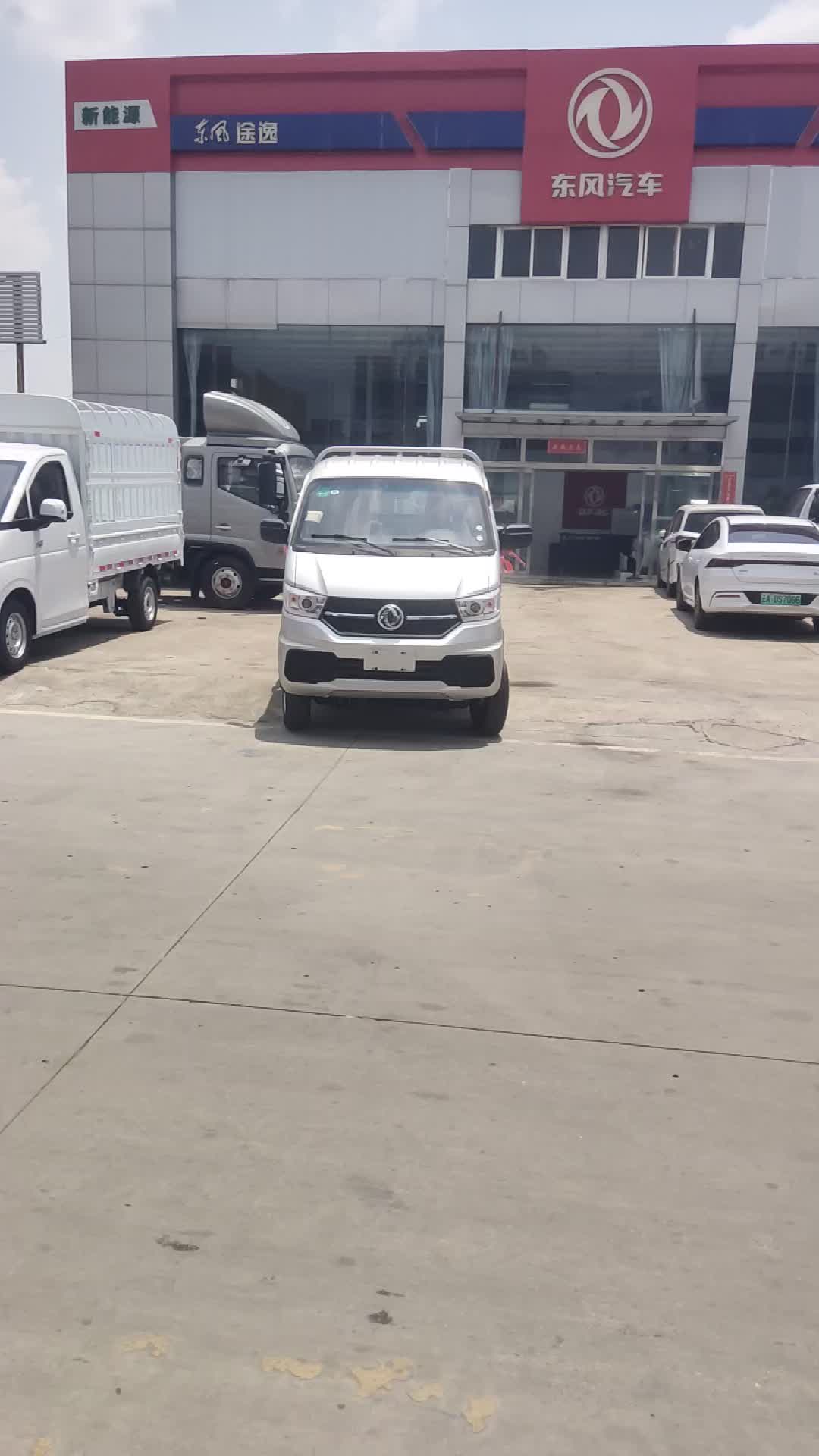 东风途逸T3交付，搭载柳机1.6L汽油发动机，箱长3.1米，