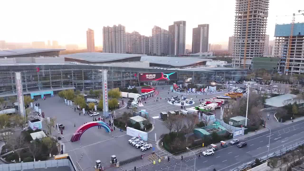 WE ARE ONE豪沃产品推荐官带你了解豪沃TX7-PRO城建渣土车