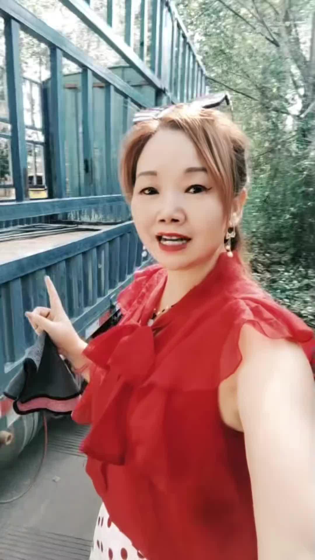 刚回西安，去帮粉丝发个作品卖个车，有需要的家人们可以后台私信我
