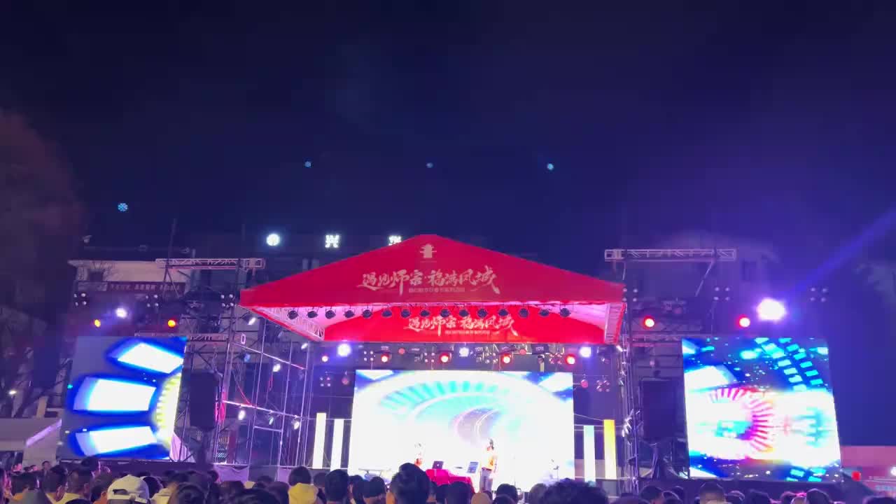 9年前，我在过2年文化部，现在的我，音乐一响，脚就发痒