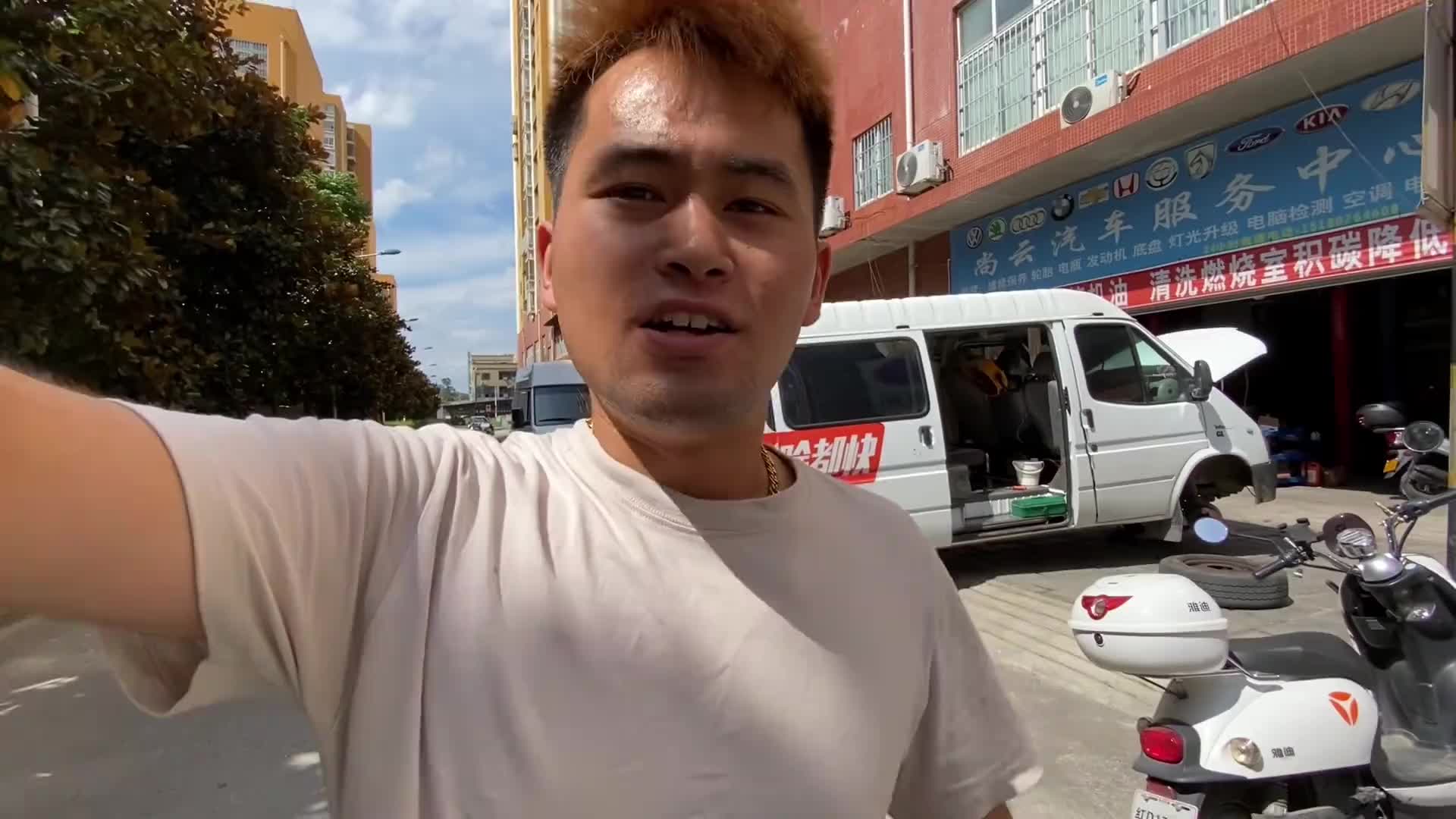 6万多买的二手车，一年半时间，光修车就花了快三万块,这下又坏了，又花了1千多货运行业 福特经典全顺 修车 货拉拉 vl