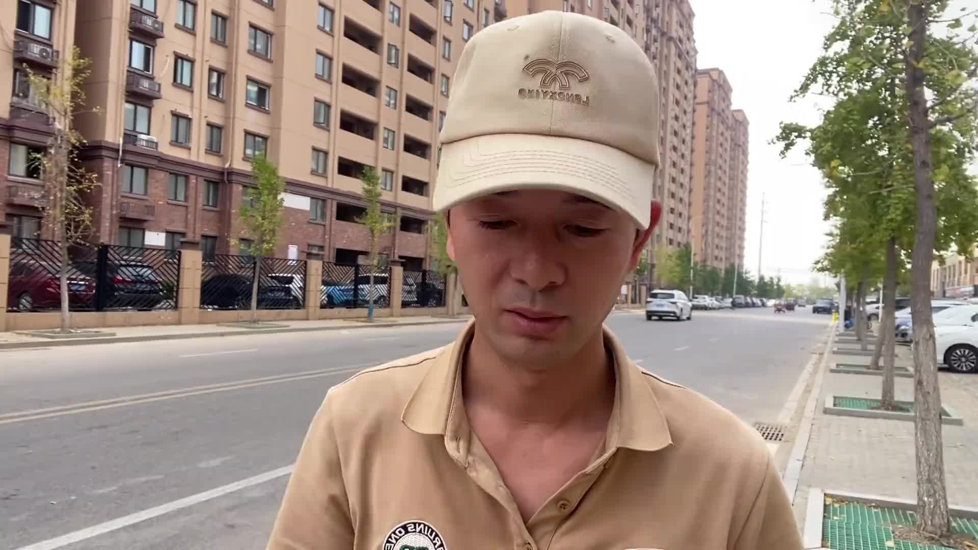 80后单身的我，选择工作吃住都在面包车里面生活。 日常vlog 货运 货拉拉 抖音记录生活每一天 面包车