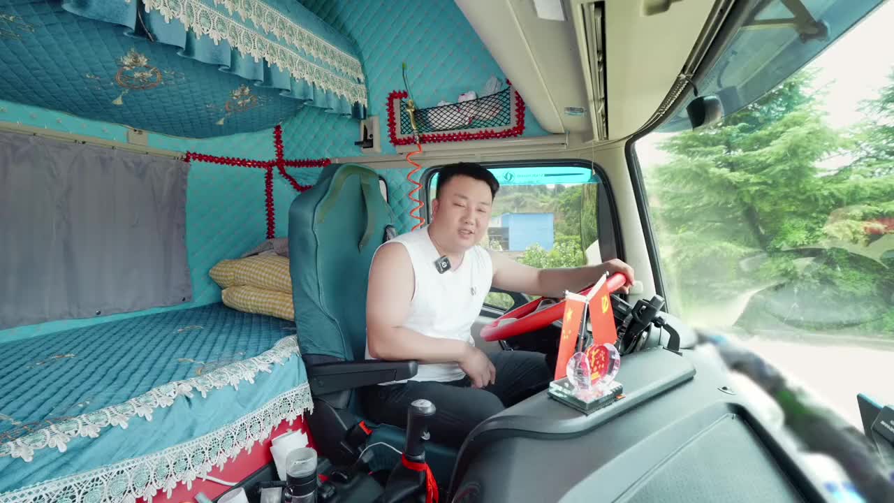 为什么选择东风畅行X7？他说：配置好，性价比高，跑长途轻松又舒服！卡友 东风畅行卡车