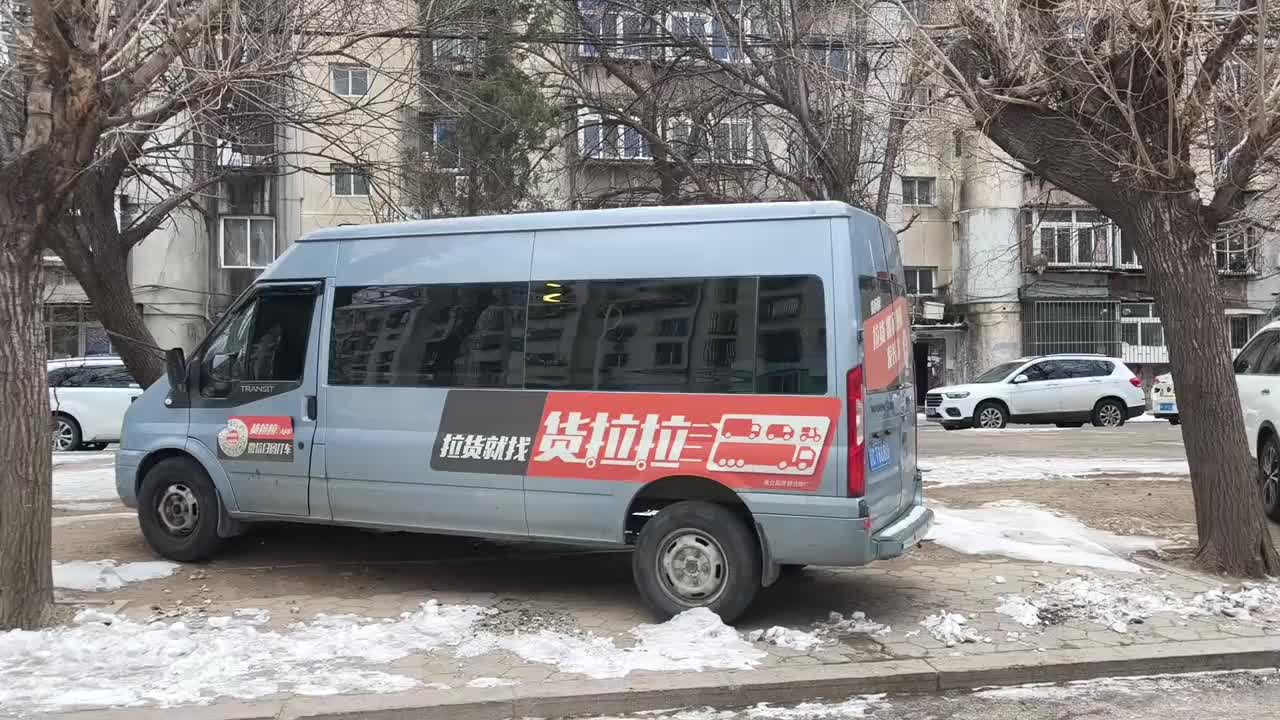 这个货拉拉咋一动不动呢，这么好的车天天就在那停着这车牛逼不 货拉拉 我与汽车的日常