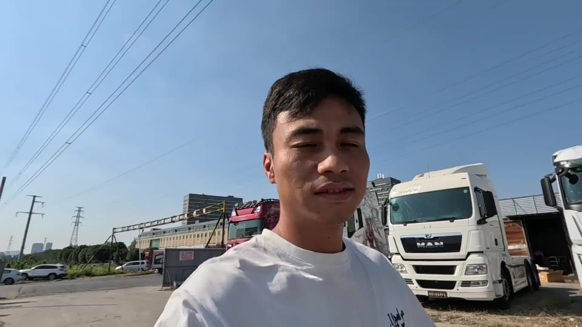 人生中第一台进口车，以后就得更努力干了，加油！ 开货车的纯爷们 斯堪尼亚