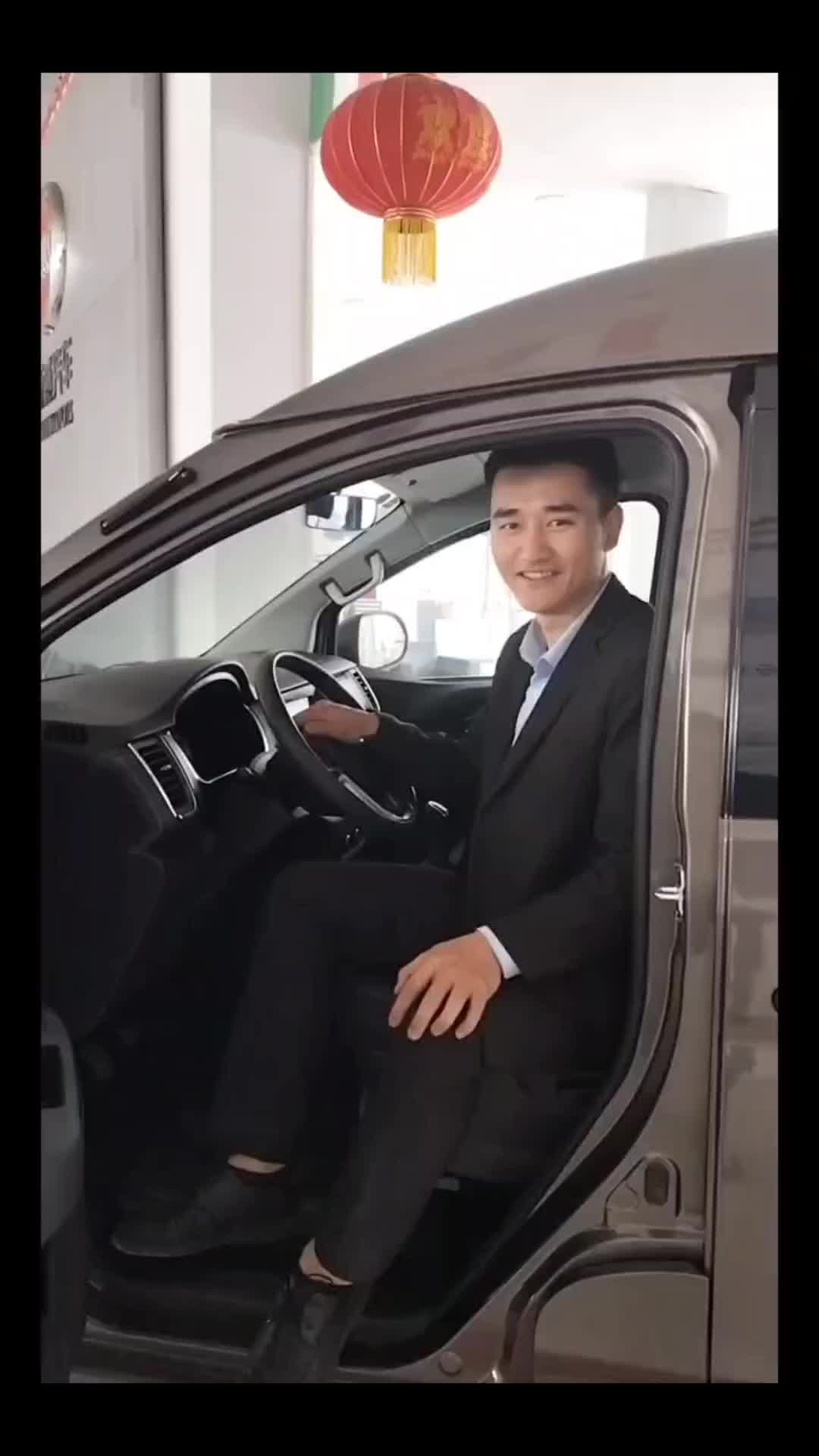 金杯金海狮，空间超大的前置后驱车！