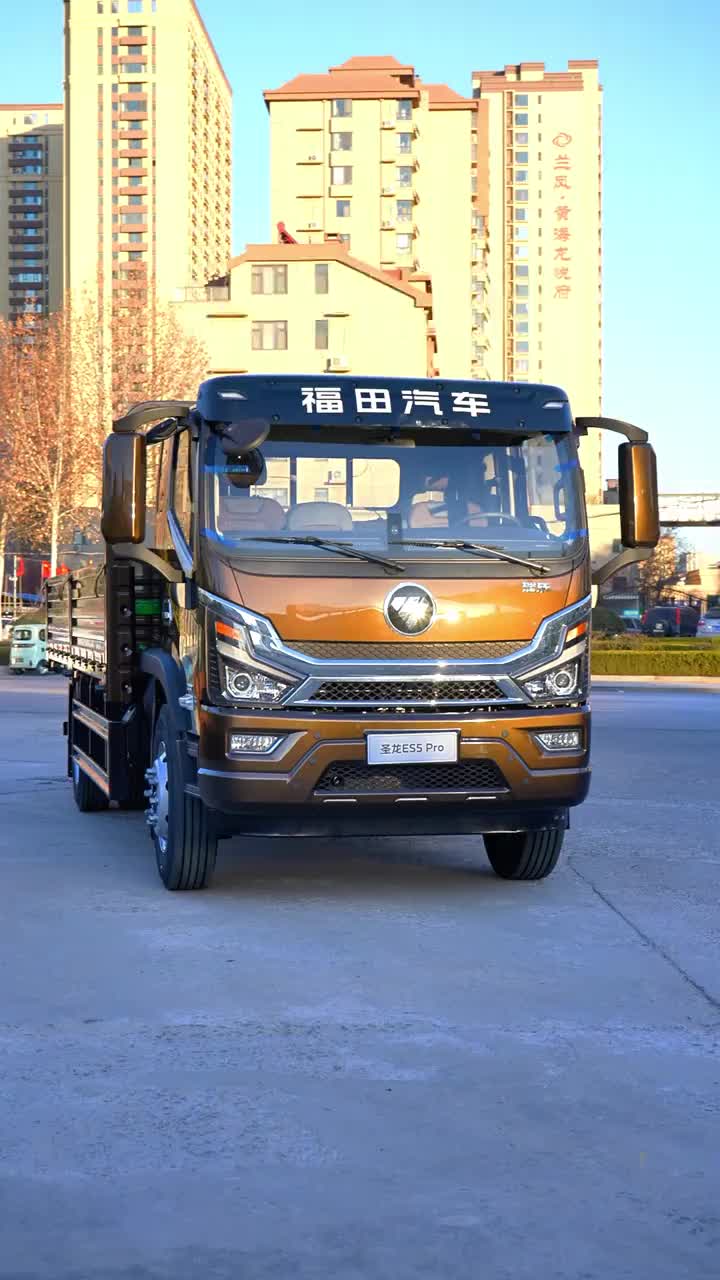 日常运营想省心力？选圣龙 ES5 Pro 中卡！高稳承载应对多样货物，驾乘舒适缓解驾驶疲劳，省心运营让每趟运输都顺畅时代汽车