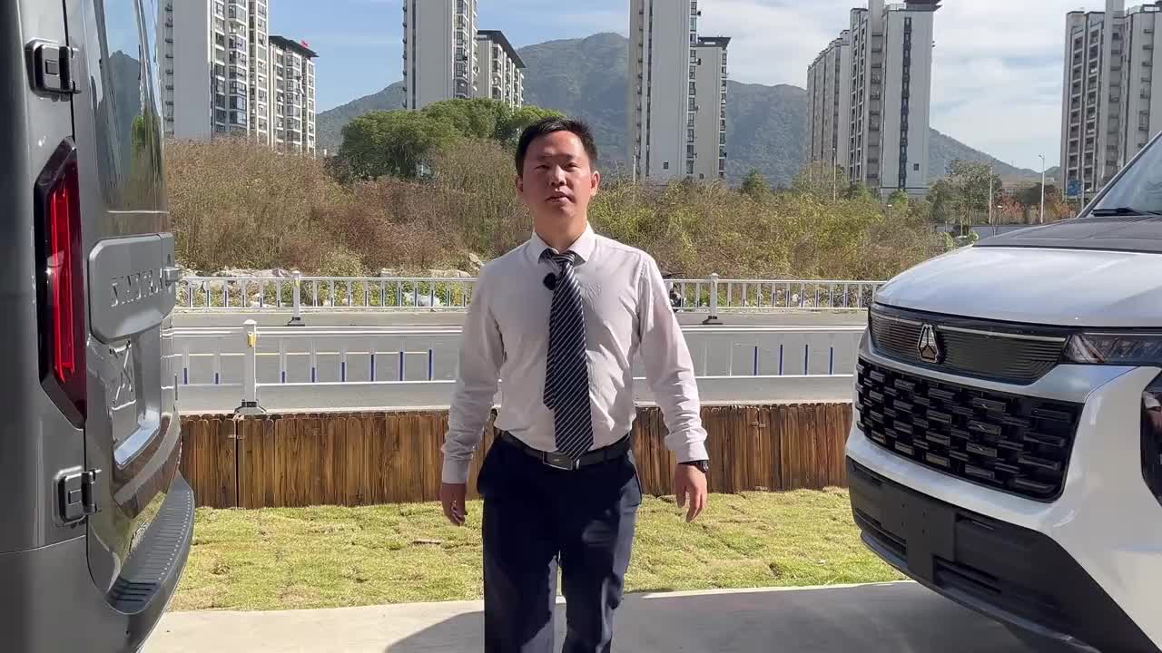 @中国重汽轻型汽车 潍柴动力 先锋官V 销售部日常