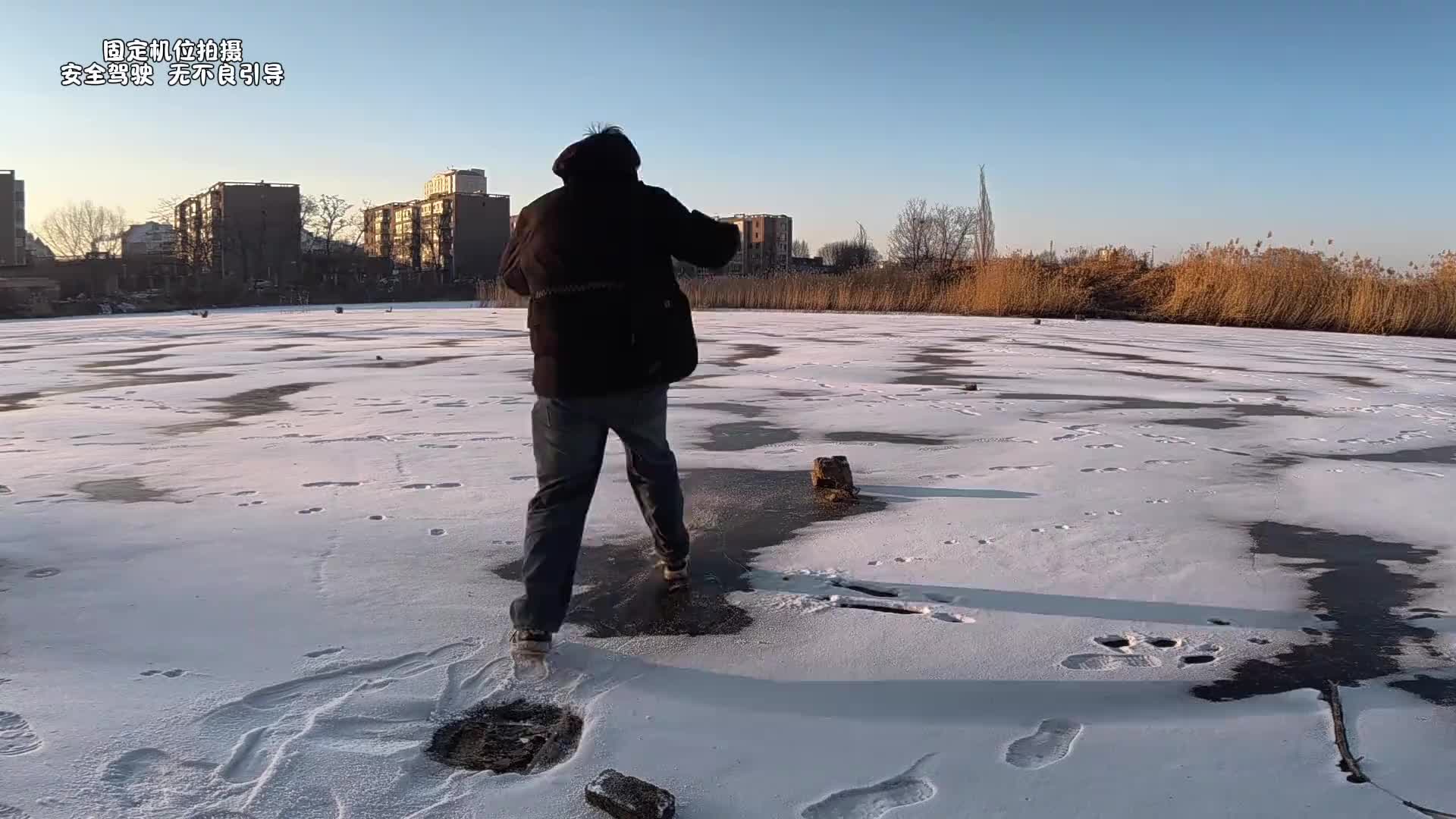 在东北住车里体验如何？ 开着货车跑全国-大东北！青年创作者成长计划 记录货车生活 vlog日常 一人一车浪迹天涯 开着
