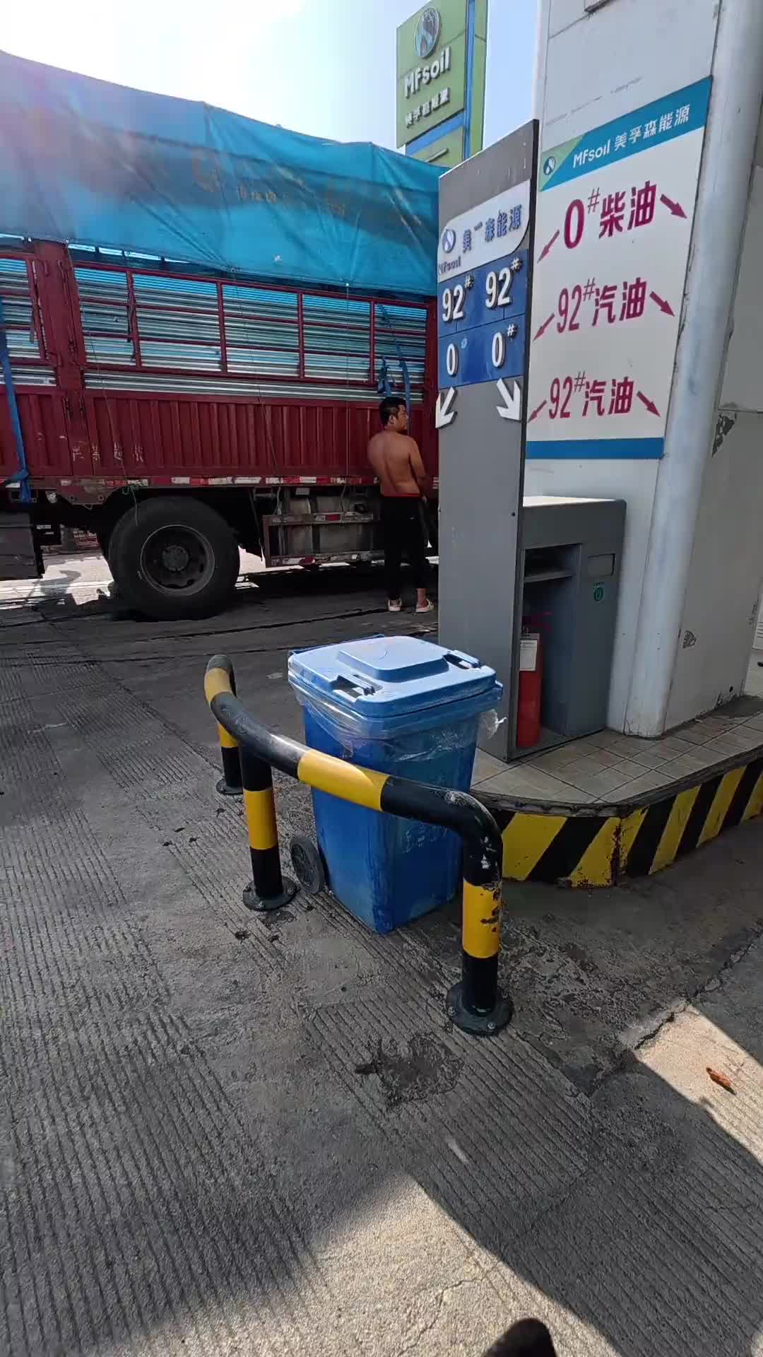 邵阳到佛山又是一场挑战极限的旅程,还没上高速车就出现了问题 货运行业 货车司机不容易 货运人的心酸 开货车的男人 货拉