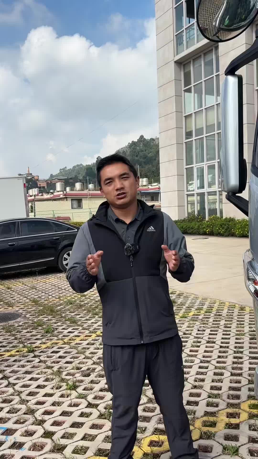 领途标载版180马力也已到店#解放轻卡#最好开的轻卡#解放爱领航