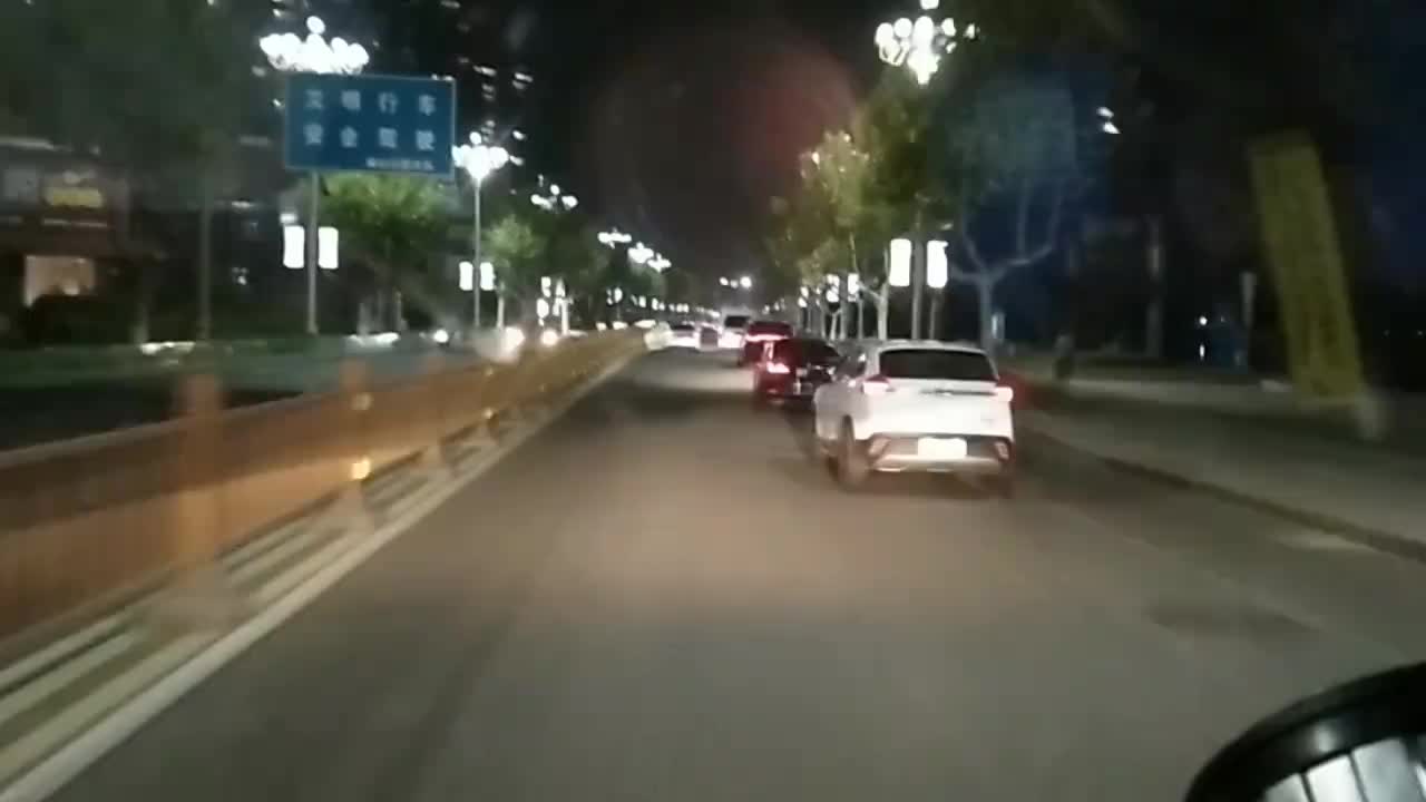 依维柯跑货拉拉流水老是难以突破咋回事？今天六单这收入是你会满意吗？货运行业 货拉拉 货车 搬家拉货 货物运输 @DOU