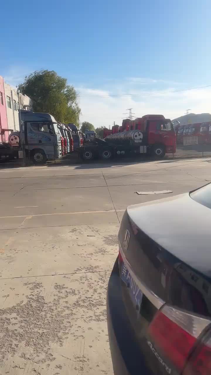 JH6480LNG再走两台@解放卡车青岛 心花怒放开解放 解放青岛征服每一条路