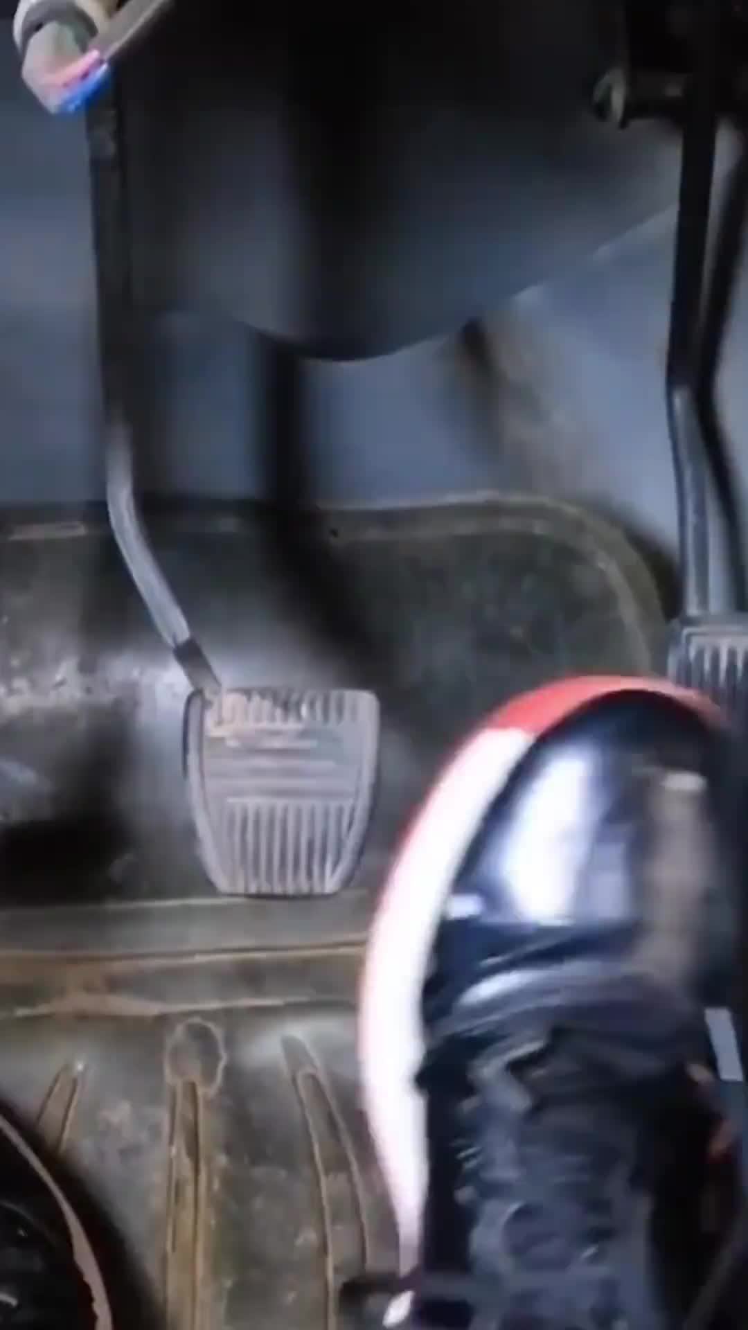 三大神技多拉快跑是时候展现真正的技术了 长安跨越跨越王X1