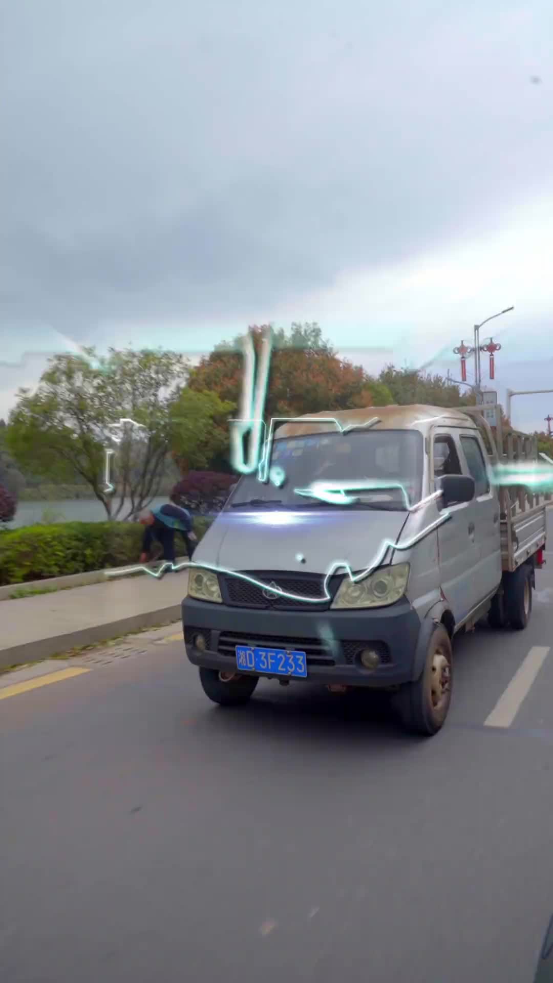 十年一车，品质之选！看湖南 周师傅与新豹mini 十年耕耘磨一剑，同新豹T3PLUS 今朝砥砺再前行！十年 长安跨越