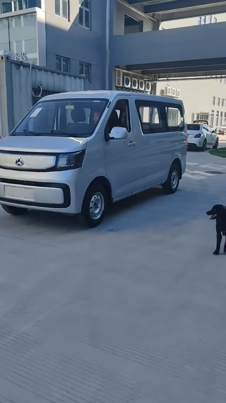 长安睿行EM60